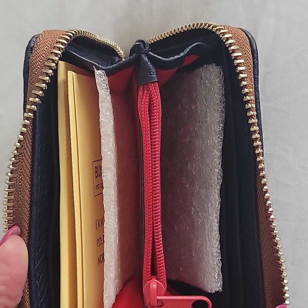 Dooney & Bourke Pebble Grain Zip Around Credit Card Case Dark Blue Leather . NWT - Picture 5 of 9